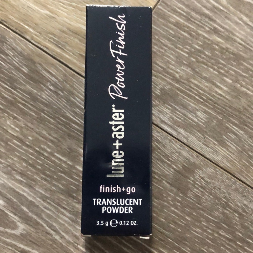 Lune +Aster Translucent Powder